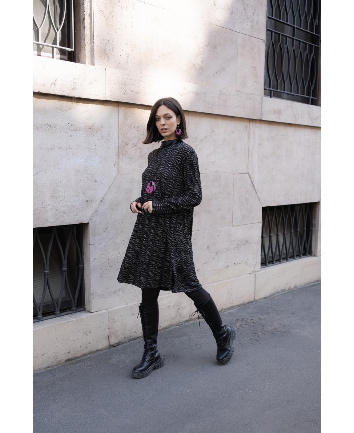 Robe avec col en similicuir