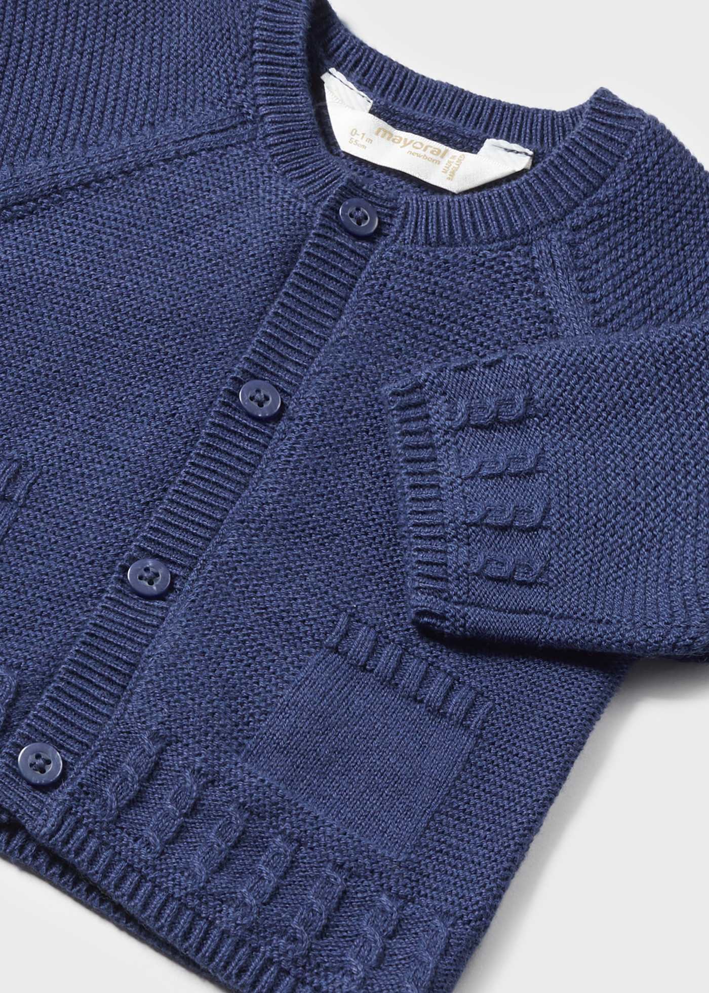 Cardigan tricoté nouveau-né