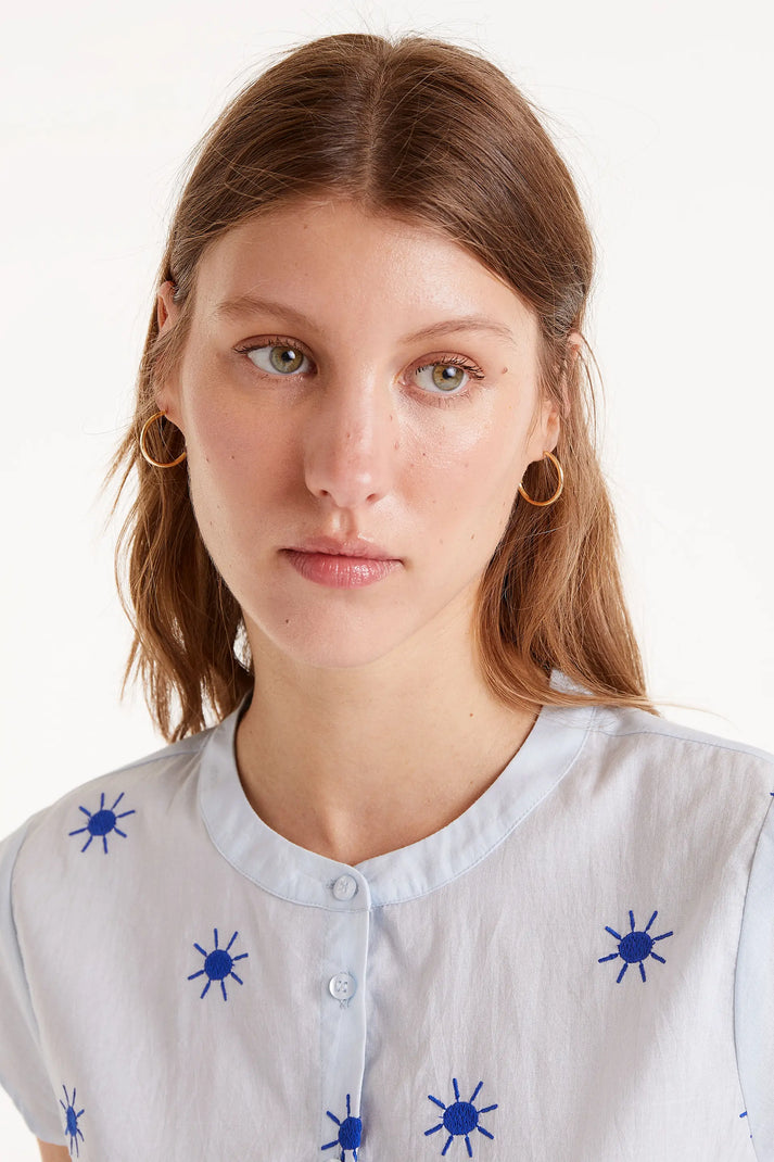 Camicia con colletto alla Mao con soli blu