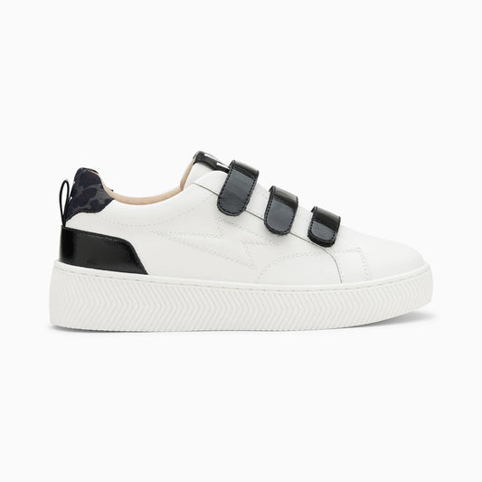 Baskets noires et blanches