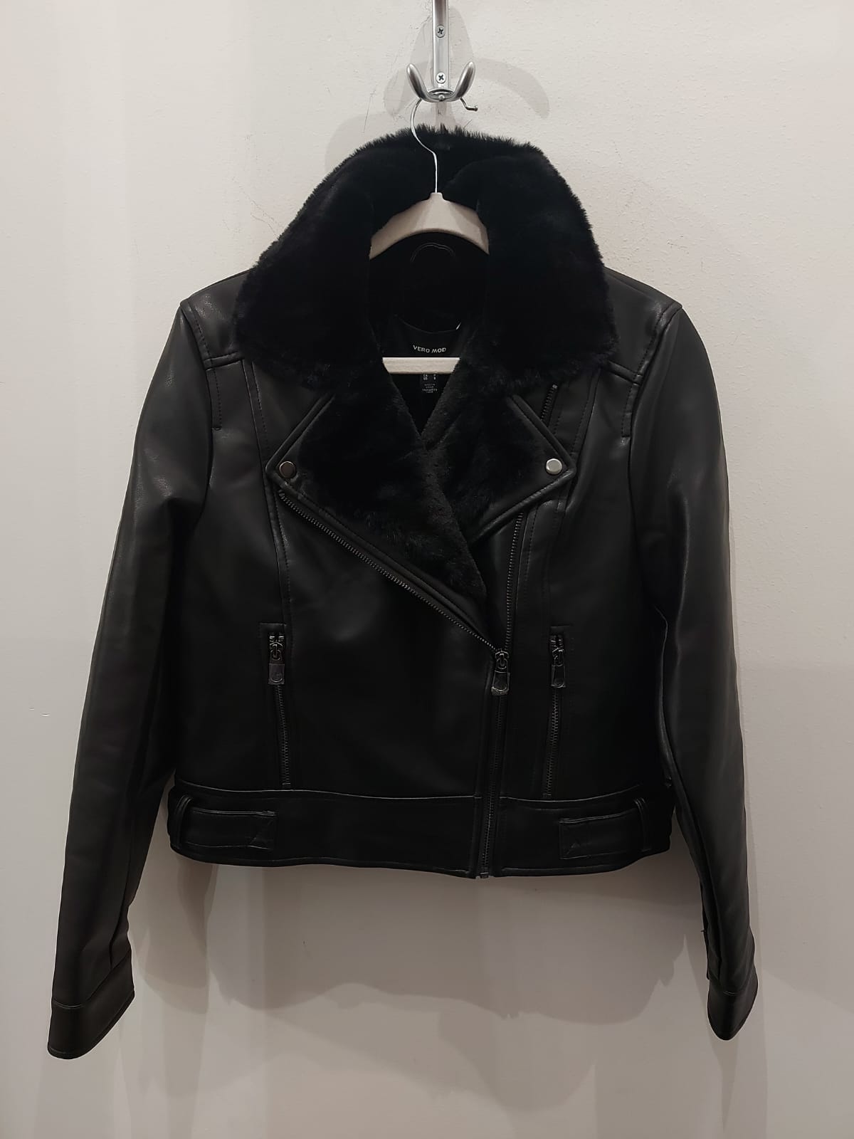 Biker ecopelle con pelliccia interna