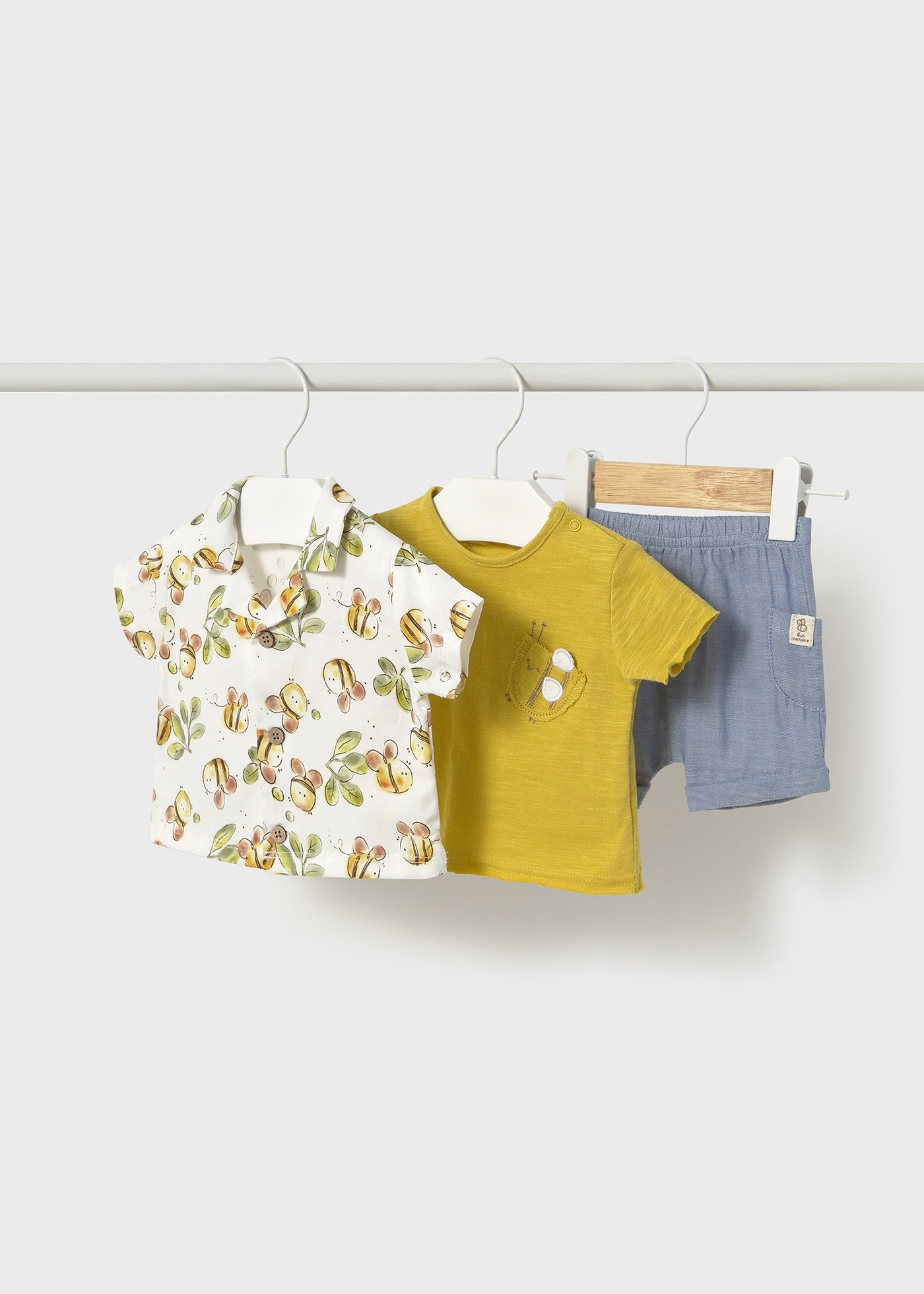 Completo 3 pezzi con camicia neonato