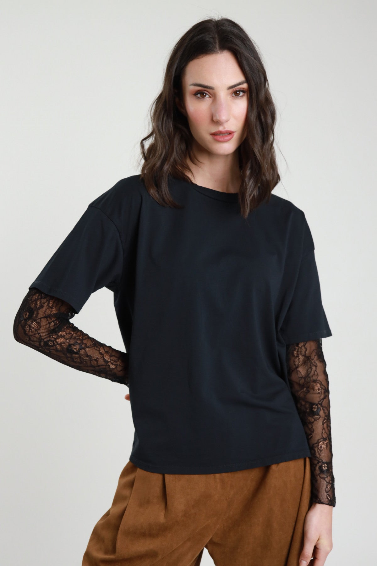 T-shirt maniche pizzo