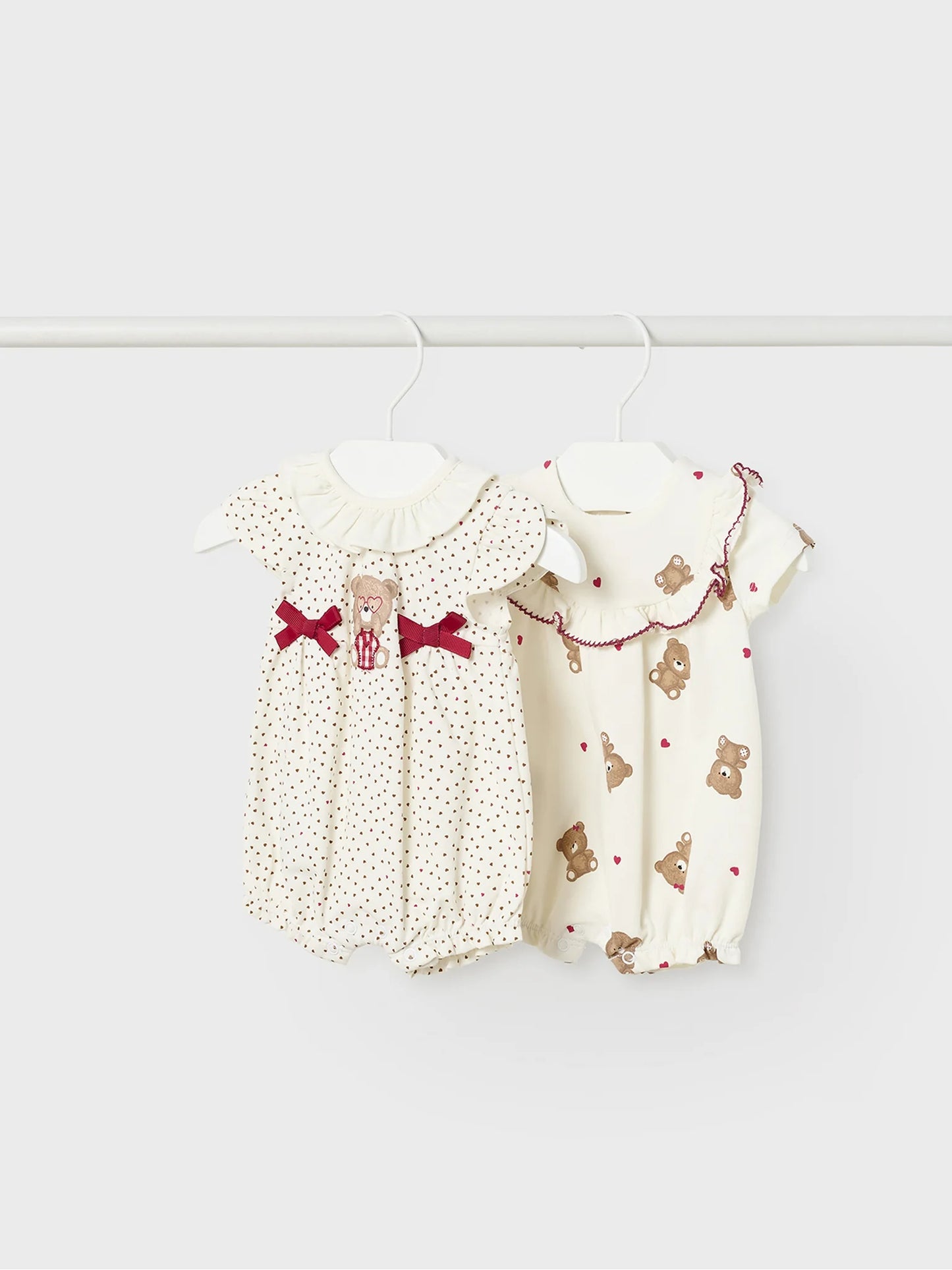Coppia pagliaccetti neonata