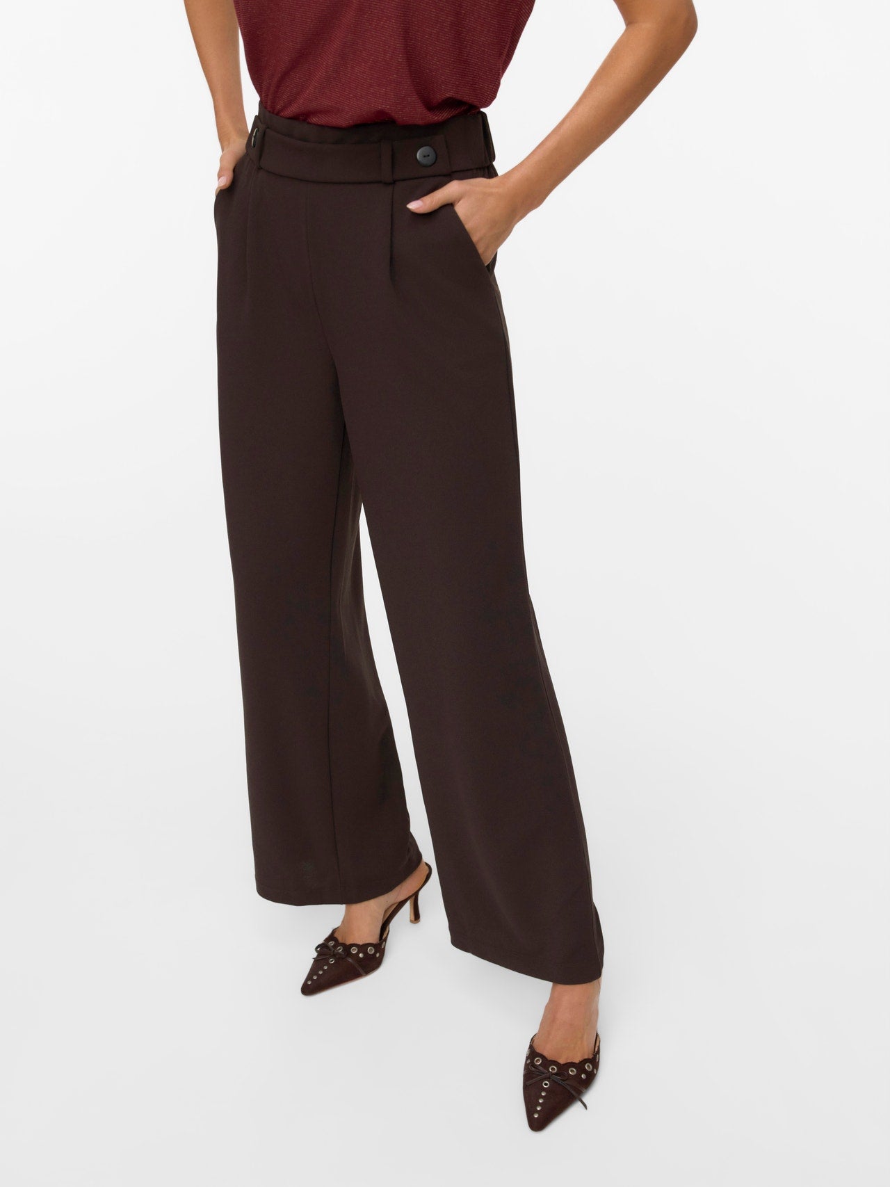 Pantalone cioccolato con bottoni